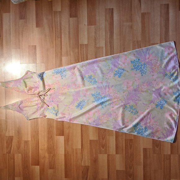 Vintage floral negligee from Sears - Picture 1 of 9